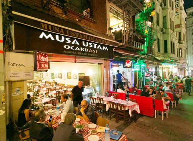 İstanbul'un Efsane Olmuş 7 Ocakbaşı Restoranı