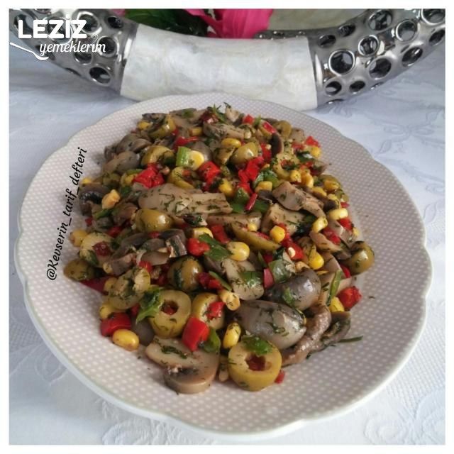 Mantar Salatası (Leziz)