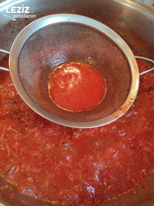 Acuka Lezzetinde Acılı Sos
