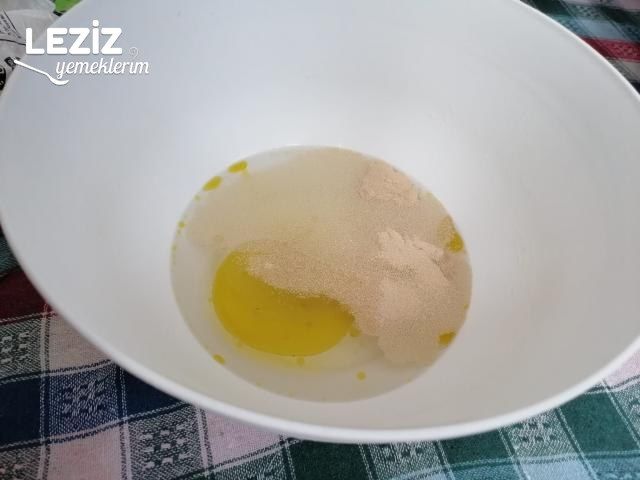 Ev Yapımı Pizza Tarifi (Püf Noktalarıyla)