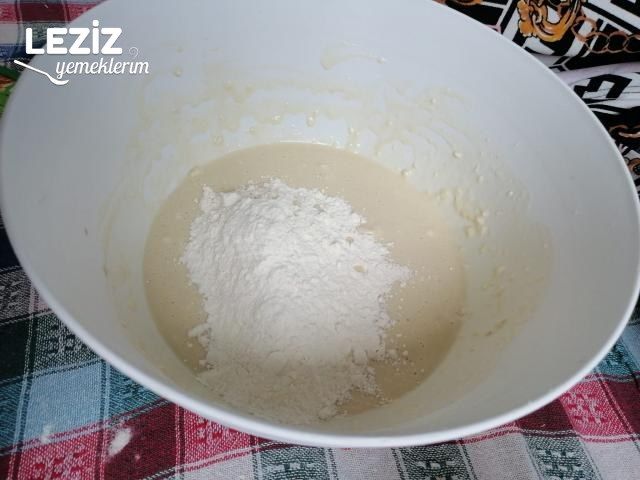 Ev Yapımı Pizza Tarifi (Püf Noktalarıyla)