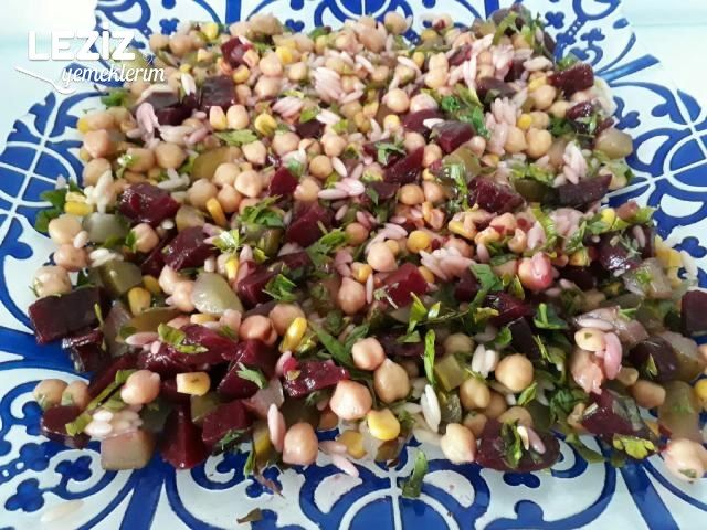 Renkli Nohut Salatası