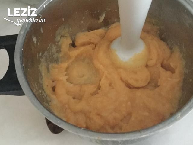 Terbiyeli Kereviz Çorbası