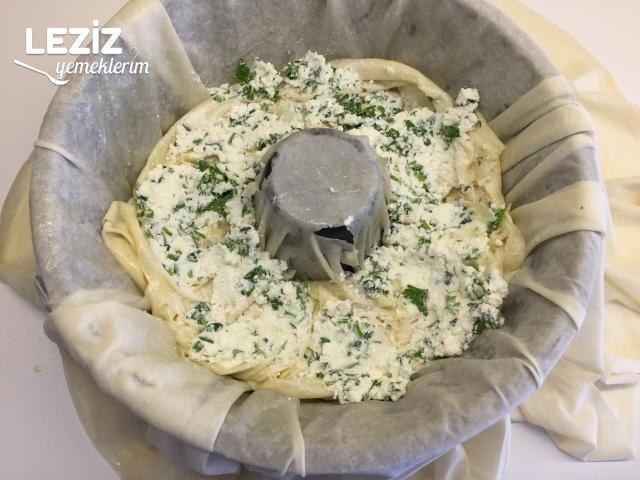 Kek Kalıbında Börek