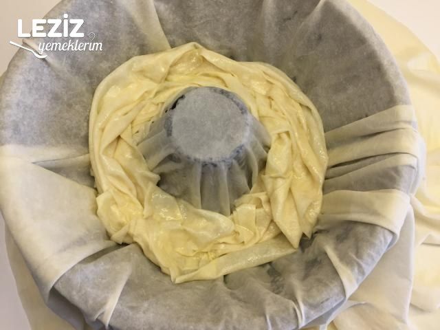 Kek Kalıbında Börek