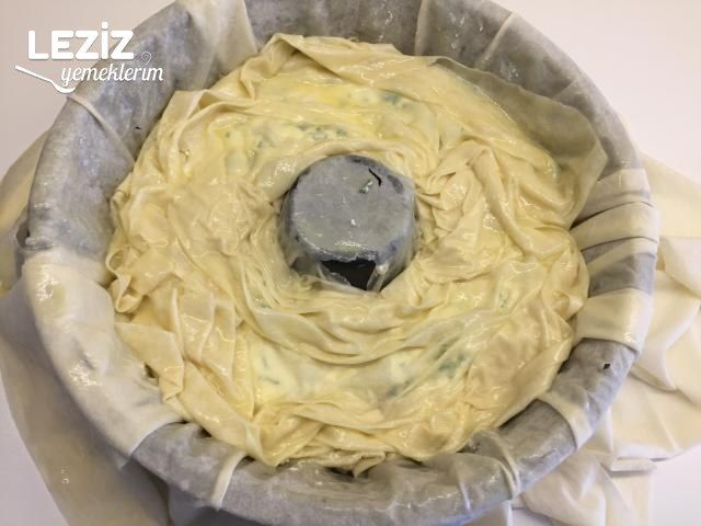 Kek Kalıbında Börek