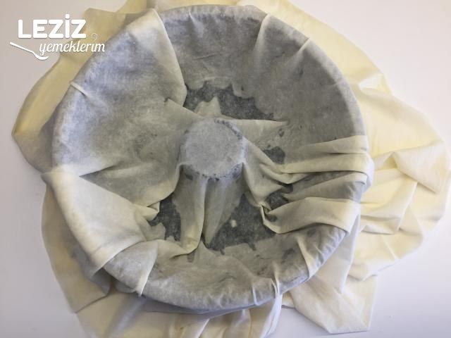 Kek Kalıbında Börek