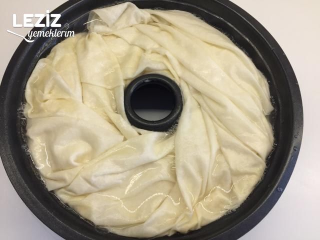 Kek Kalıbında Börek