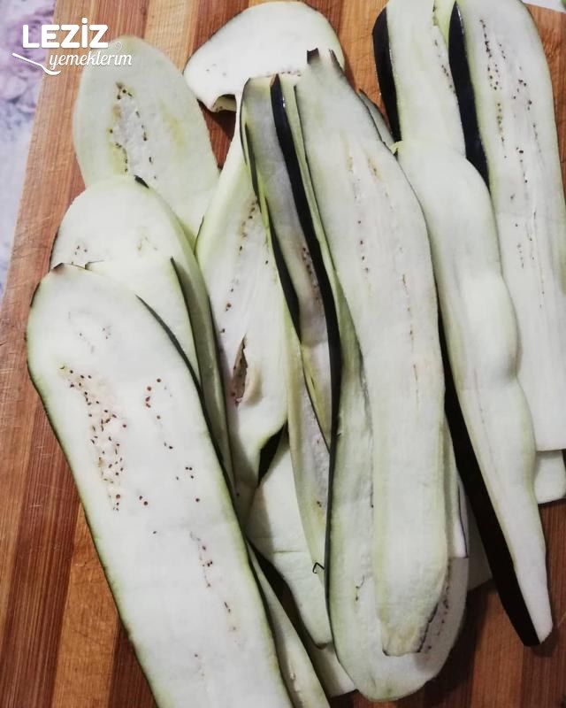 Tavuklu Patlıcan Sarma