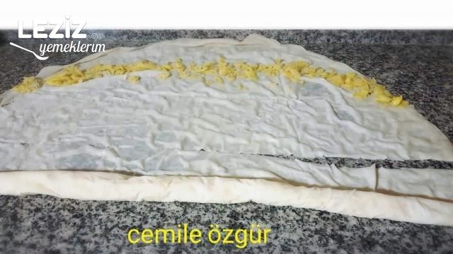 Hazır Yufkadan Patatesli Börek