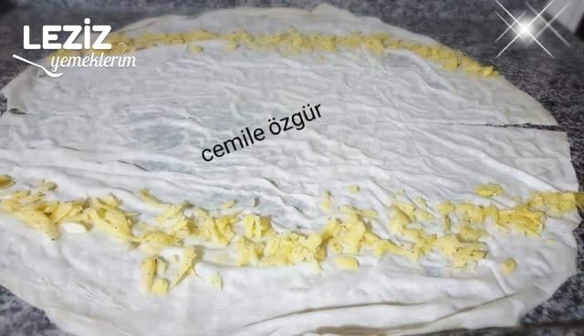 Hazır Yufkadan Patatesli Börek