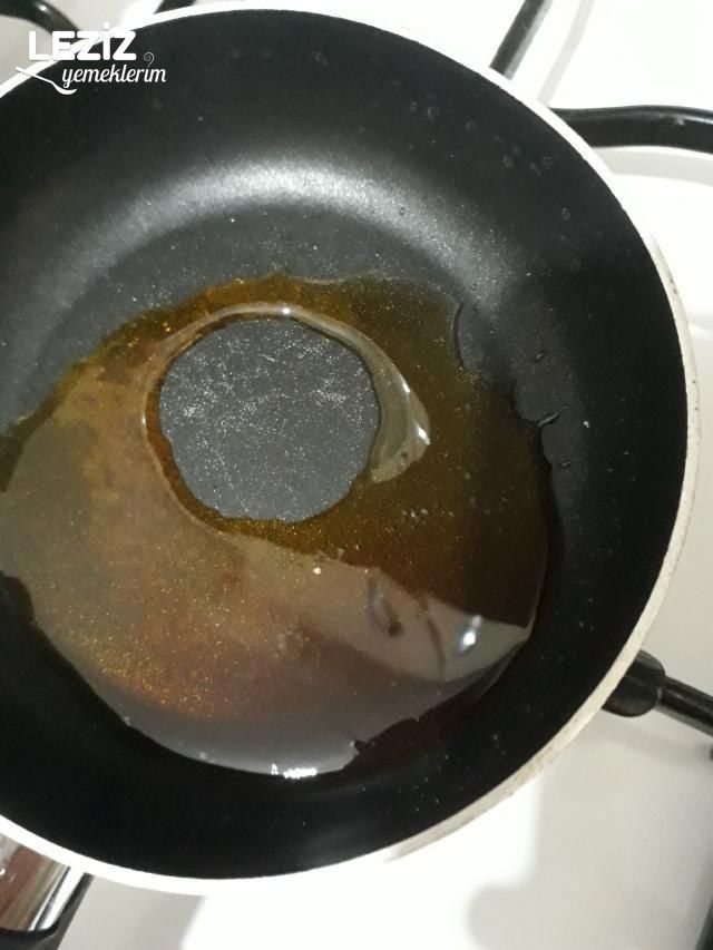 Yalancı Krem Karamel Tarifi (En Kolay Hâliyle)