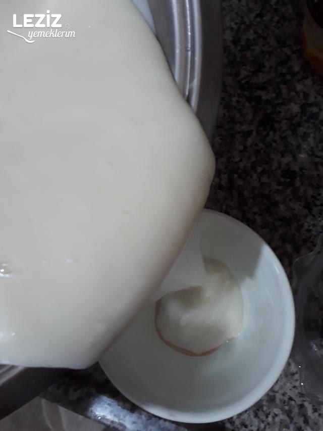 Yalancı Krem Karamel Tarifi (En Kolay Hâliyle)