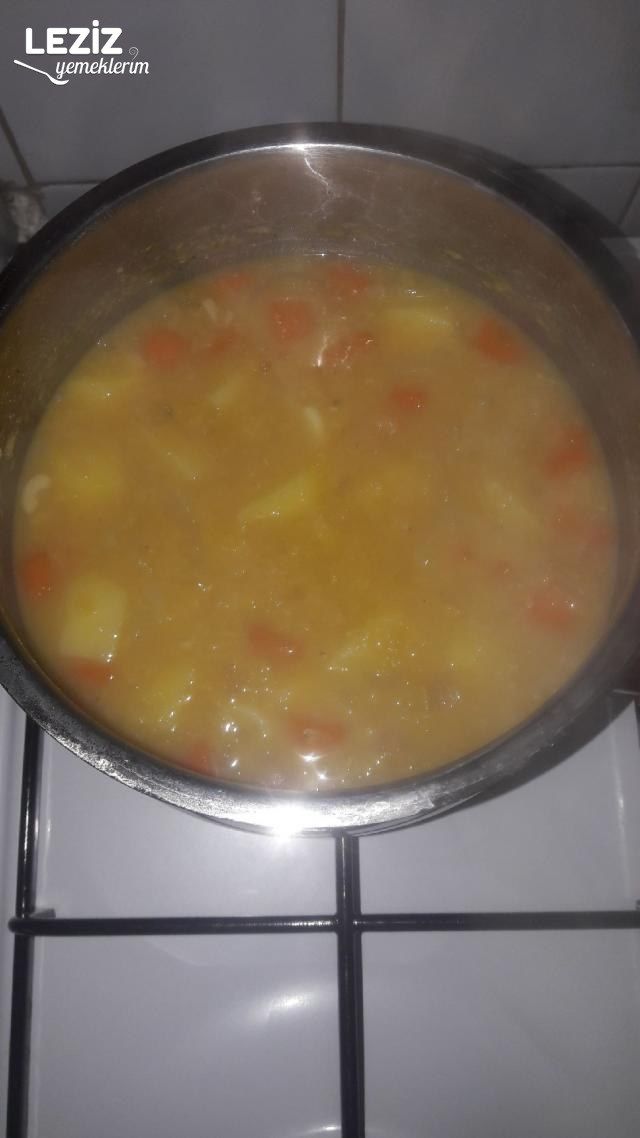 Mercimek Çorbası (Havuçlu Ve Patatesli)