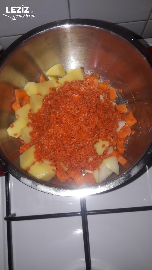 Mercimek Çorbası (Havuçlu Ve Patatesli)