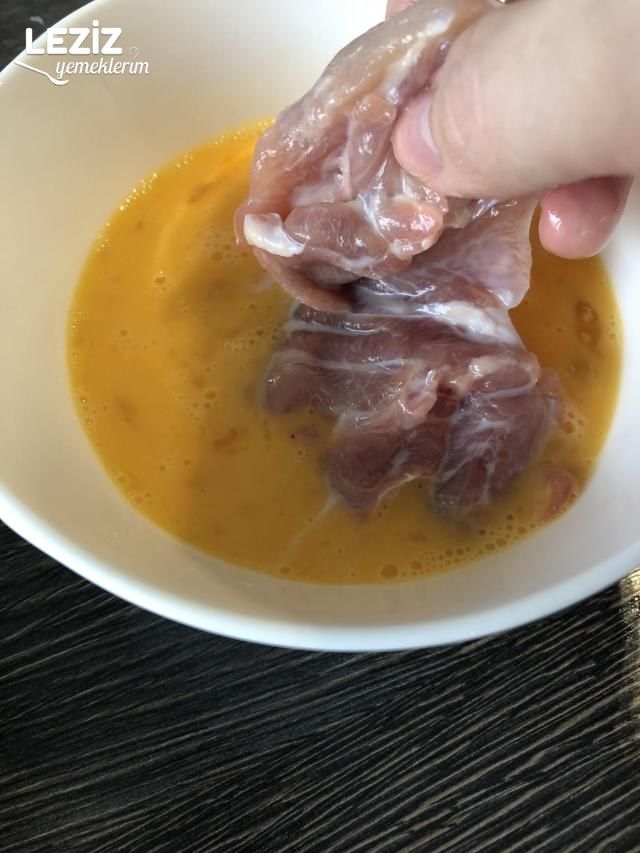 Kadayıftan Tavuk Şinitzel