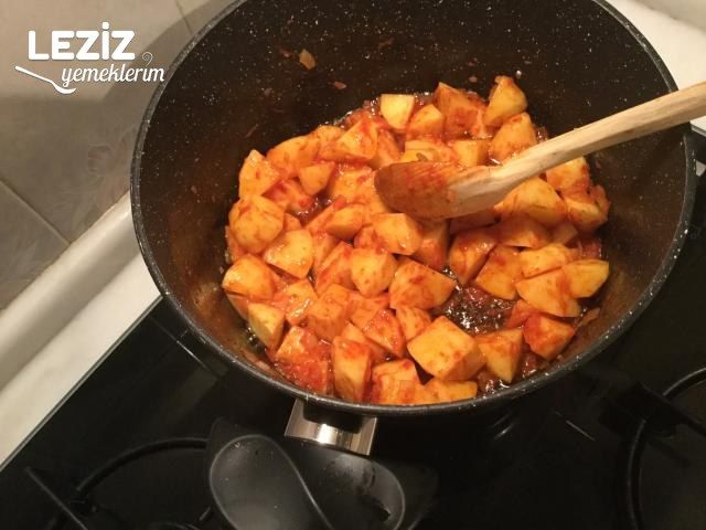 Patatesli Sulu Köfte Yapımı