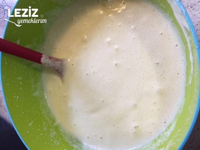 Çilekli Yaş Pasta (Doğum Günü İçin)