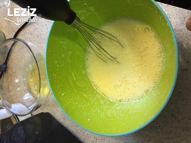 Çilekli Yaş Pasta (Doğum Günü İçin)