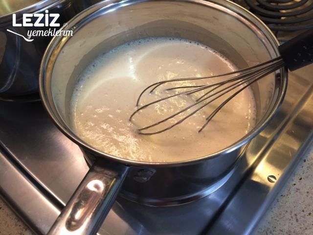 Çilekli Yaş Pasta (Doğum Günü İçin)