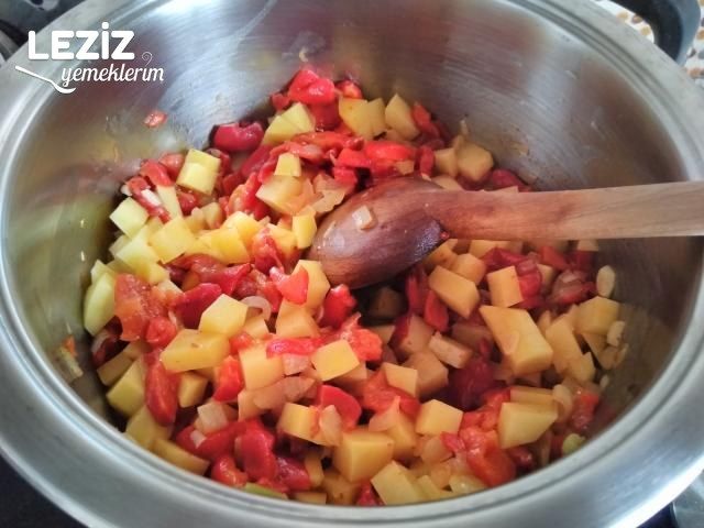 Közlenmiş Biber Çorbası