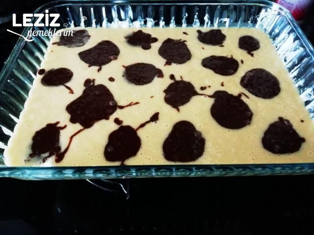 İki Renkli Nemli Kek