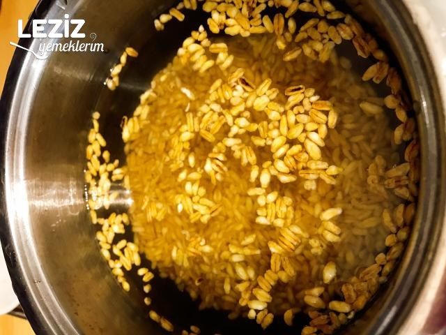 Yoğurtlu Ve Ispanaklı Soğuk Döğme Çorbası