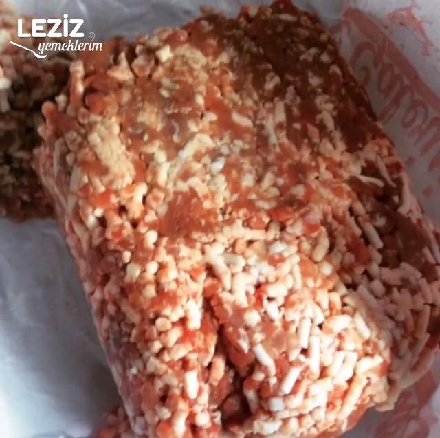 Kıymalı Pide Tarifi Nasıl Yapılır