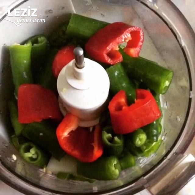 Kıymalı Pide Tarifi Nasıl Yapılır