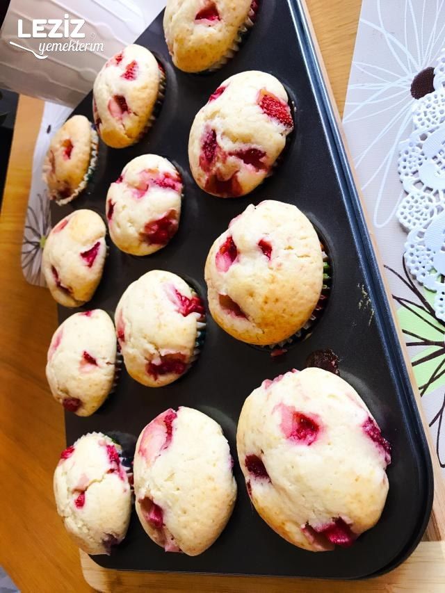 Çilekli Muffin (Çok Kabaran)