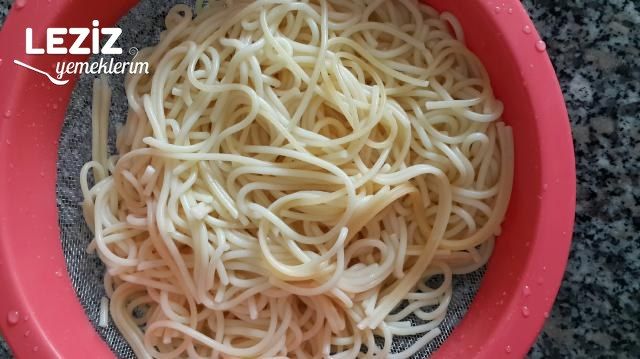 Köri Soslu Spagetti