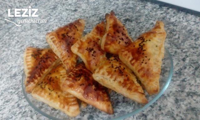 Sucuklu Milföy Börek