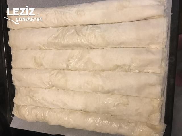 Baklavalık Yufkadan Sodalı Çıtır Börek