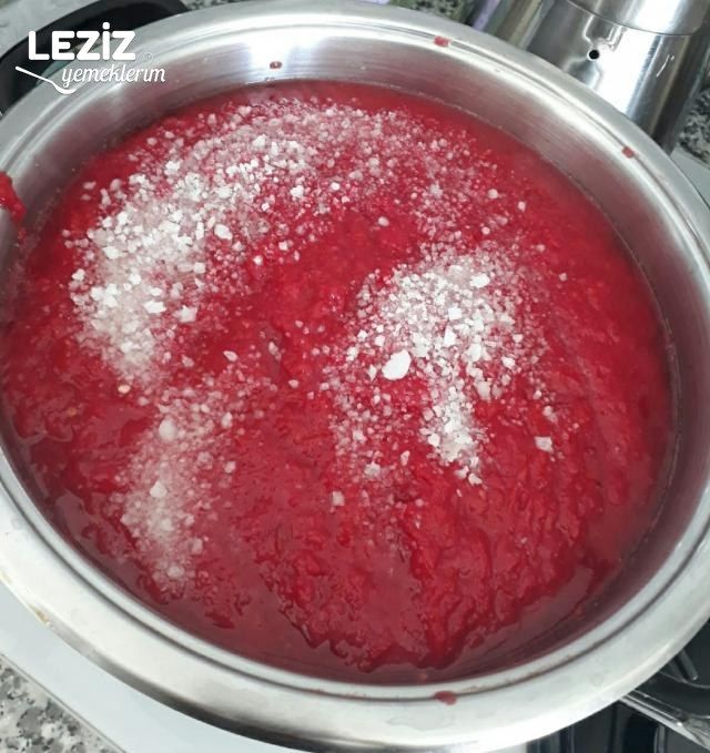 Domates Kabuğundan Ev Yapımı Kaynatmalık Salça Leziz Yemeklerim