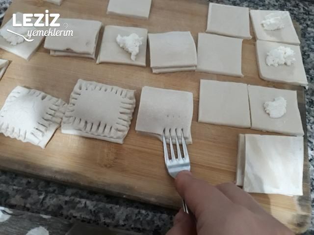 Simit Tadında Mini Milföy Börekler