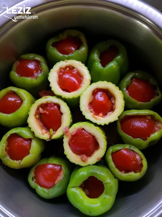 Kıymalı Kabak Biber Dolması