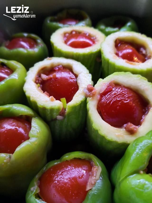 Kıymalı Kabak Biber Dolması