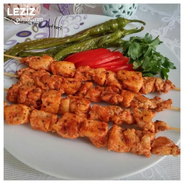 Tavada Şipşak Tavuk Şiş
