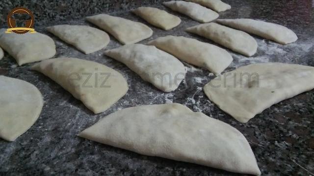 Ispanaklı Çi Börek