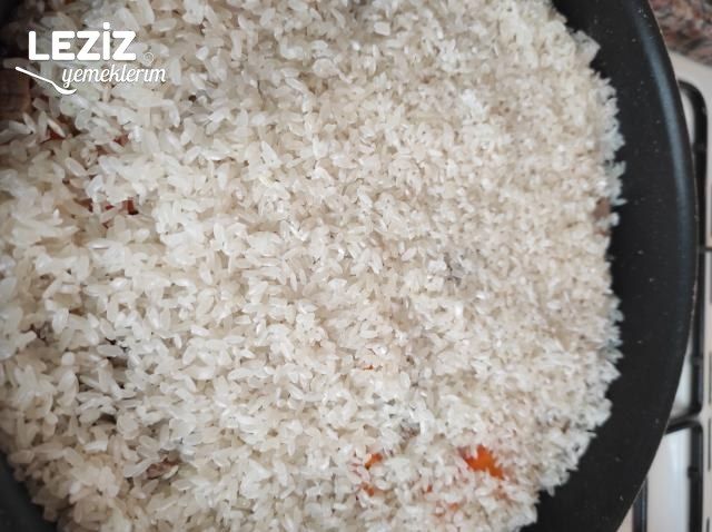 Özbek Pilavı Tarifi (Detaylı Anlatım)