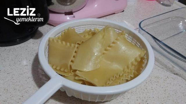 Lazanya Nasıl Yapılır?