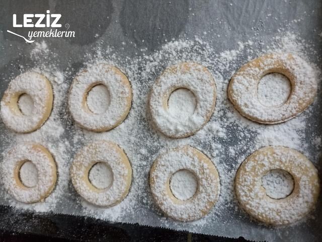 Marmelatlı Linzer Kurabiye Tarifi