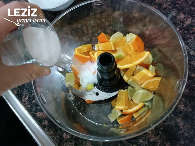 Mutfak Robotunda Limonata Tarifi