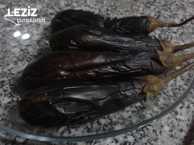Közlenmiş Patlıcan Yoğurtlaması