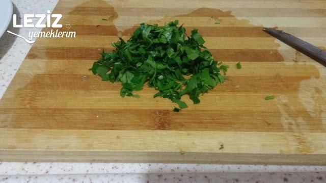 Köz Biberli Ve Patlıcanlı Şahane Etimek Salatası