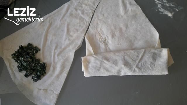 Ispanaklı Peynirli Buzluk Böreği