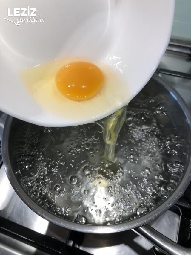 Poşe Yumurtalı Avokado