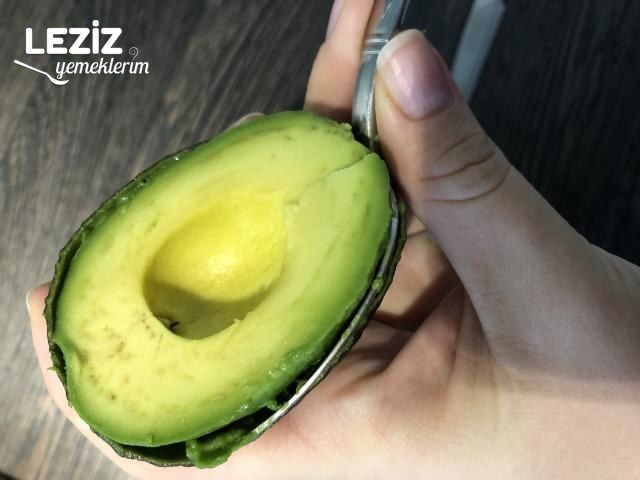 Poşe Yumurtalı Avokado