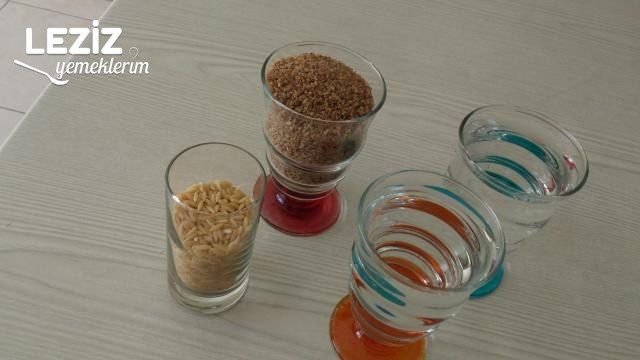 Tam Kıvamında Arpa Şehriyeli Bulgur Pilavı