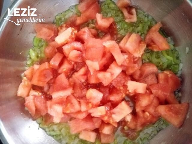 Soğanlı Menemen Tarifi